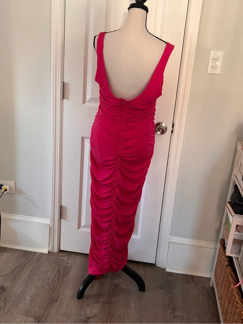 🩷Minuet Petite Hot Pink Ruched One-Shoulder Midi Dress - Picture 3 of 8